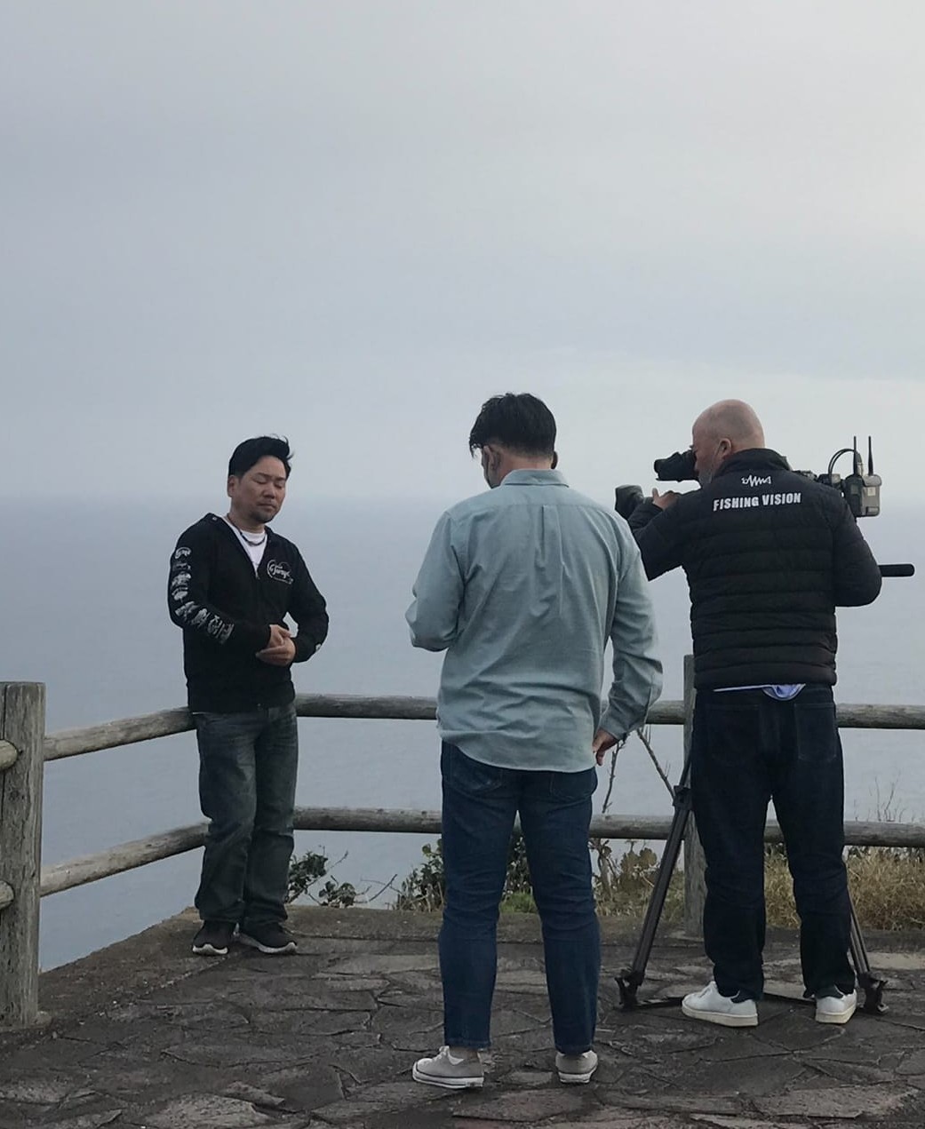 運営者本人の自然なプロフィール写真